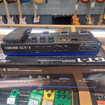 BOSS - GT-1 2